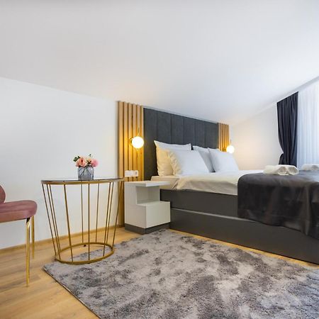 Happy House Old Town Luxury Apartamento Saraievo Exterior foto